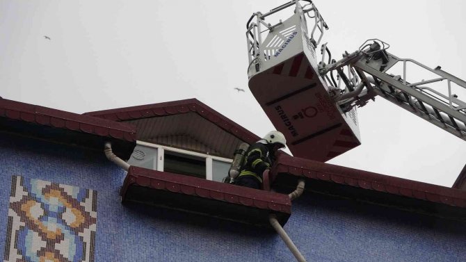 Baca yangını paniğe neden oldu