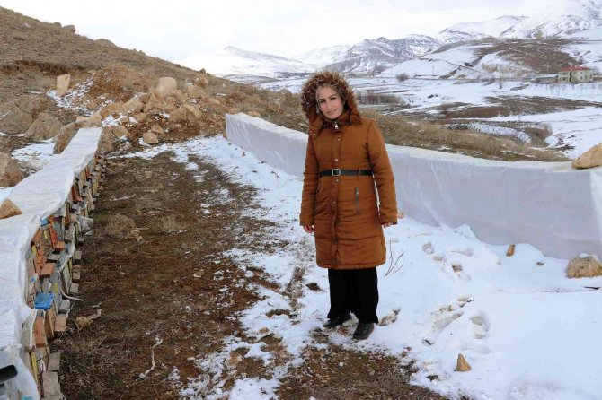 Engelli kadın, baba mesleğini sürdürüyor