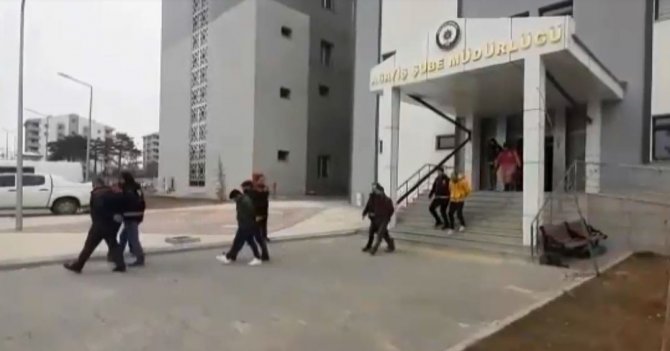 Fuhuş operasyonu: 5 tutuklama