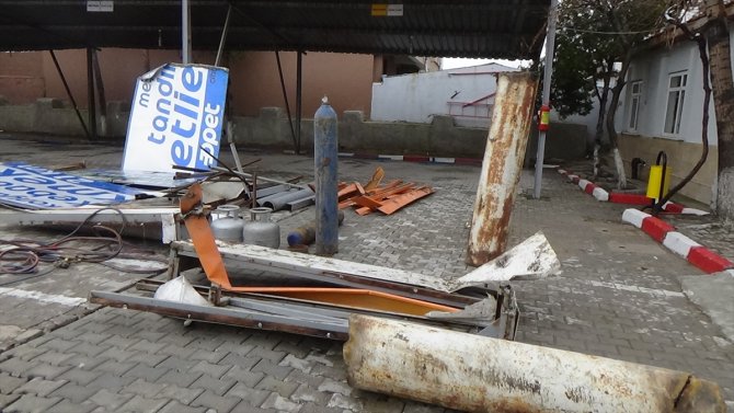 Karapınar'da reklam panosu hırsızlığı