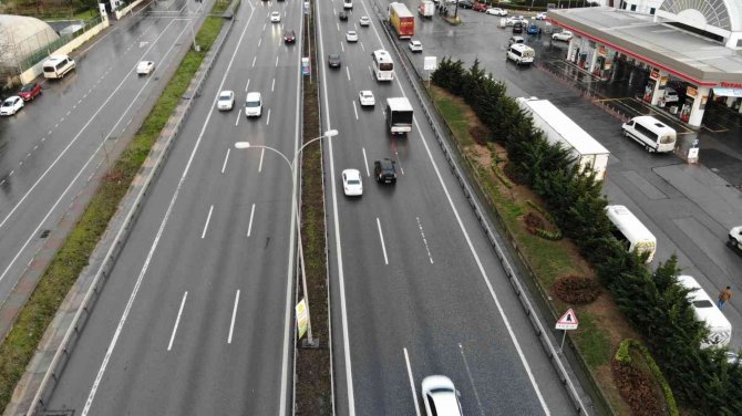 İstanbul’da önlemler etkili oldu, yollar boş kaldı