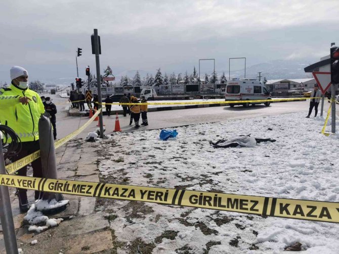 kontrolden çıkan tır 7 aracı biçti:  1 ölü, 11 yaralı