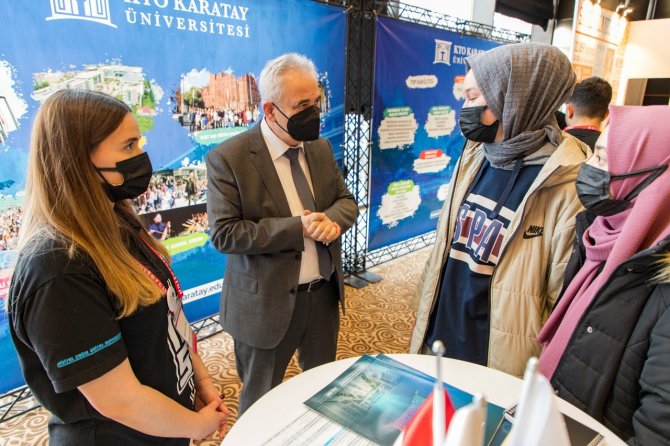 KTO Karatay Üniversitesi tanıtım günlerinde üniversite adaylarıyla buluştu