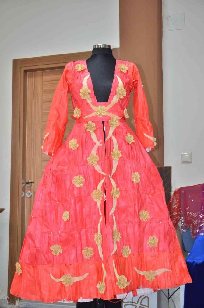 Maskeden bindallı yaptı!