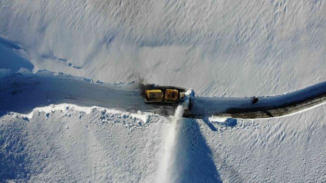 Muş’ta 51 köy yolu ulaşıma kapandı