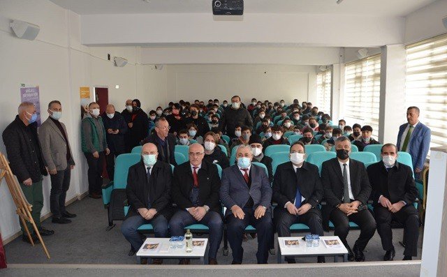 Öğrencilerden "İmam Gazali" sunumu