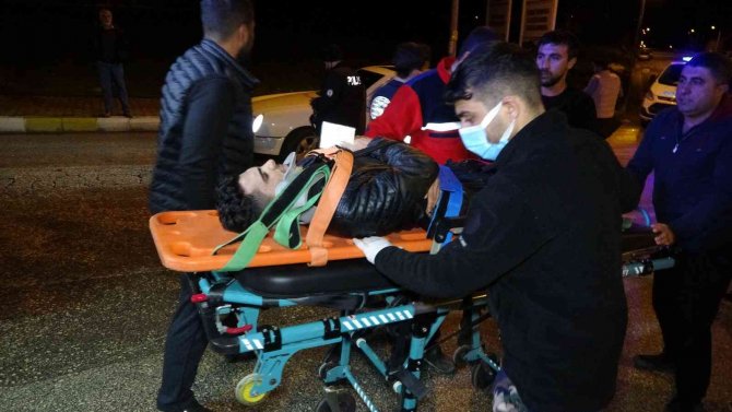 Otomobil ile motosiklet çarpıştı: 1 yaralı