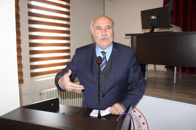 Samsatlı Lukianos konulu söyleşi düzenlendi