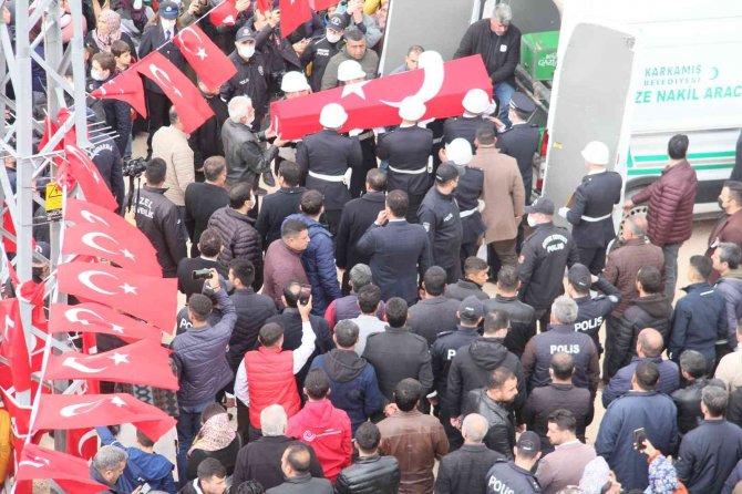 Şehit polis memuru  gözyaşlarıyla defnedildi