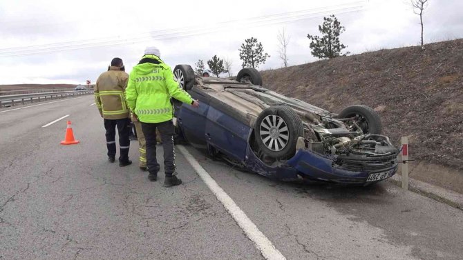 Takla atan otomobil ters yönde 200 metre sürüklendi: 2 ağır yaralı
