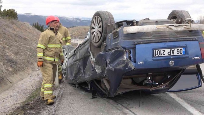Takla atan otomobil ters yönde 200 metre sürüklendi: 2 ağır yaralı