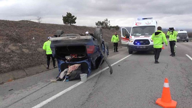 Takla atan otomobil ters yönde 200 metre sürüklendi: 2 ağır yaralı