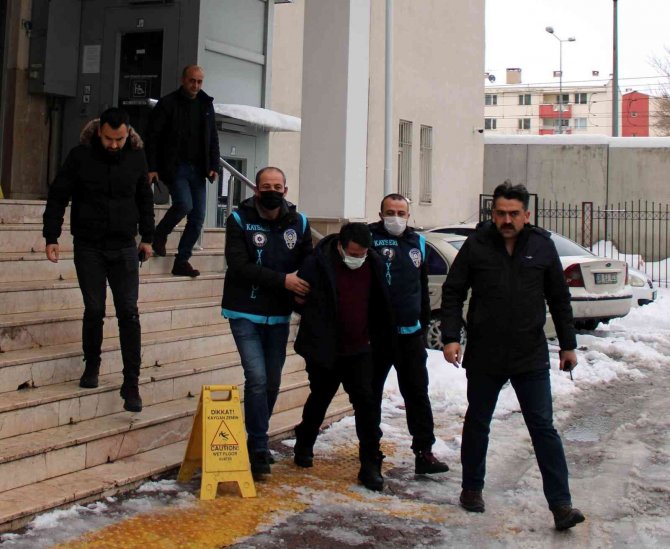 Çalıştığı bankadan 140 bin Euro çalan şahıs Kayseri’de yakalandı