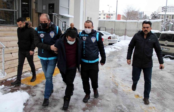 Çalıştığı bankadan 140 bin Euro çalan şahıs Kayseri’de yakalandı