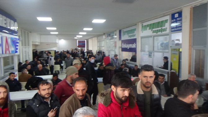 Karapınar'da yolda mahsur kalanlara çorba ikramı