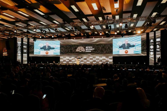 Cumhurbaşkanı Erdoğan’dan Rusya-Ukrayna savaşında ’Montrö’ vurgusu