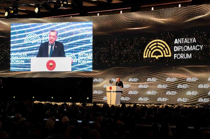 Cumhurbaşkanı Erdoğan’dan Rusya-Ukrayna savaşında ’Montrö’ vurgusu