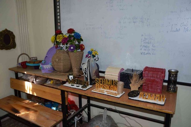 Engelliler ücretsiz kurslarla topluma kazandırılıyor