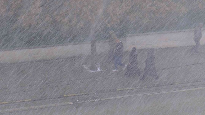 Gaziantep’te yoğun kar yağışı