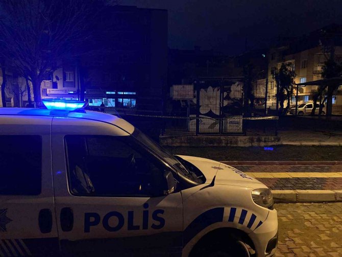 İzmir’de parkta silahlı kavga: 1 ölü