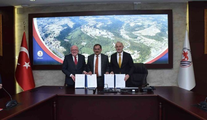 Rektör Ünal: "Üniversitemiz yabancı öğrenci barındırmada ilk sırada"