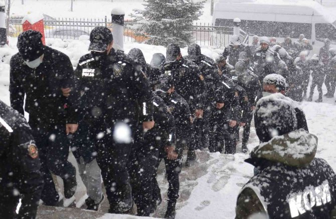 Usulsüz engelli raporu sağlayan 67 şüpheli adliyeye sevk edildi