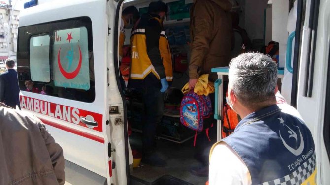 Yaya geçidini kullanan çocuk hastanelik oldu