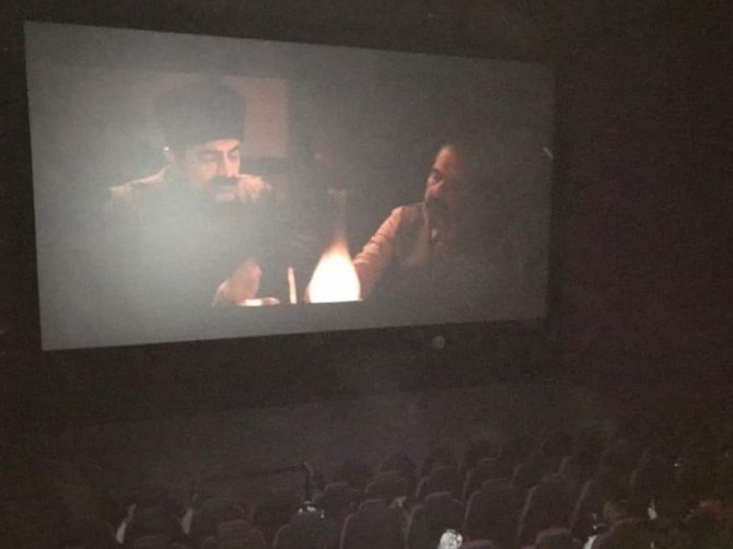 9 bin öğrenci sinema salonunda tarihe tanıklık etti