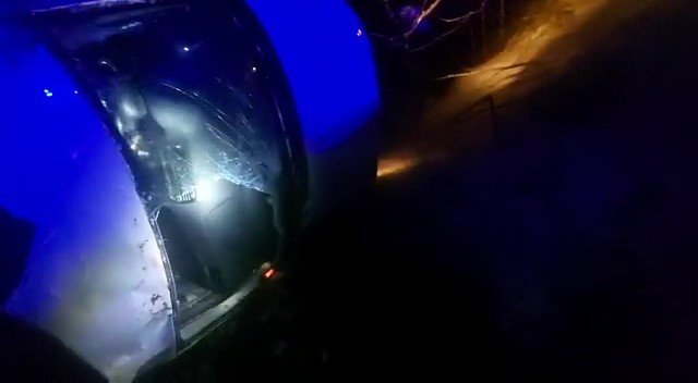 Karda kayan araç şarampole yuvarlandı: 4 yaralı