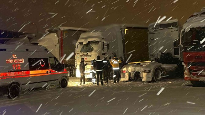 Kayıp olarak aranıyordu 30 saat sonra tırın içinde ölü bulundu