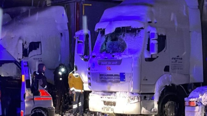 Kayıp olarak aranıyordu 30 saat sonra tırın içinde ölü bulundu