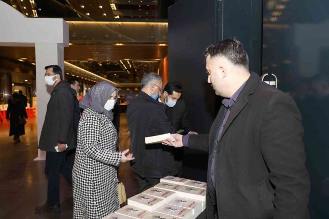 Konya Şehir Tiyatrosu “Korkma” adlı oyunu sahneledi