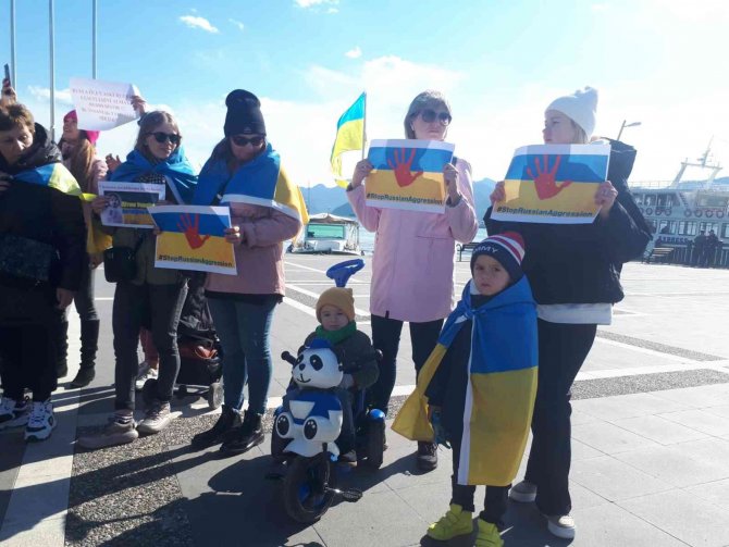 Marmaris’te yaşayan Ukraynalılar Putin’e ’dur’ dediler