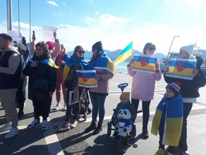 Marmaris’te yaşayan Ukraynalılar Putin’e ’dur’ dediler