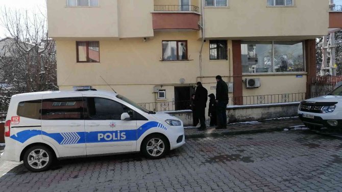 Tartıştığı eşini silahla bacağından vurdu