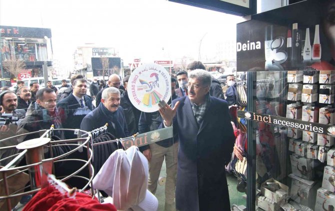 Van esnafı alışveriş festivaline hazır