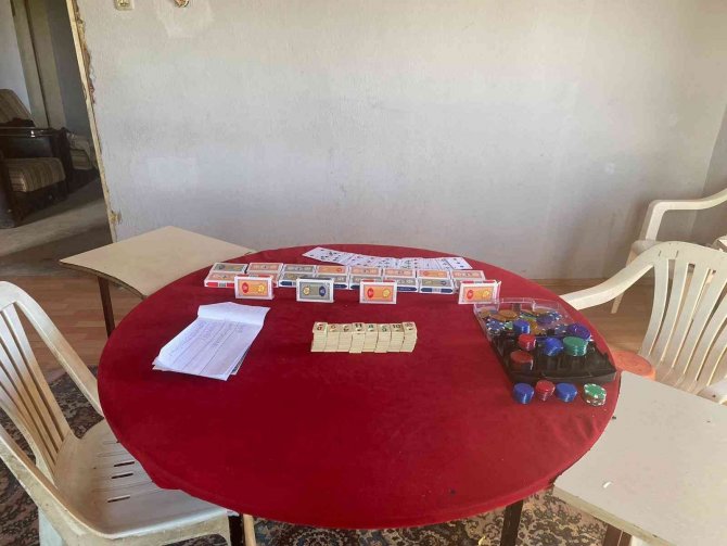 Antalya’da kumar baskınında 12 bin 733 TL para cezası