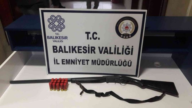Balıkesir’de polisten 52 şahsa gözaltı