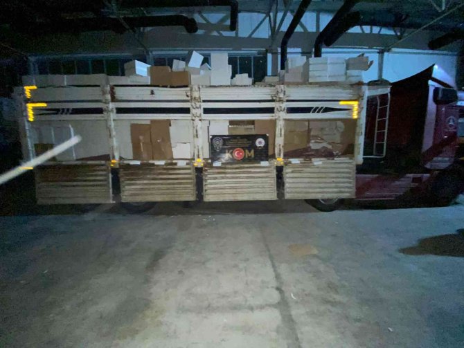 Milyonluk kaçak sigara operasyonu