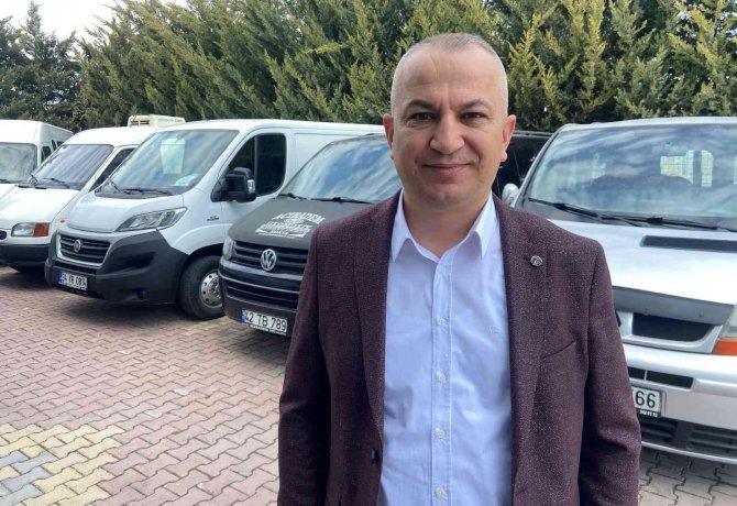 Oto galericiler Rusya-Ukrayna savaşının bitmesini bekliyor