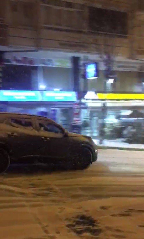 Şoförlerin ustalığı feci kazayı önledi