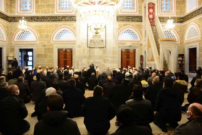 450 yıllık camide, 500 yıllık gelenek