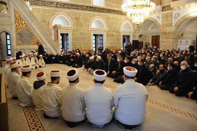 450 yıllık camide, 500 yıllık gelenek