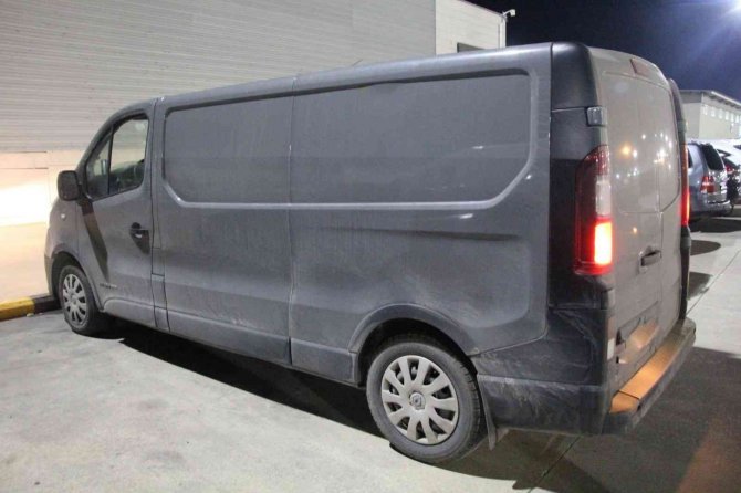 Kapıkule’de kaçak dövüş horozları yakalandı