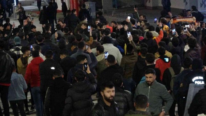 Van’da Galatasaray ve Beşiktaş taraftarı arasında gerginlik