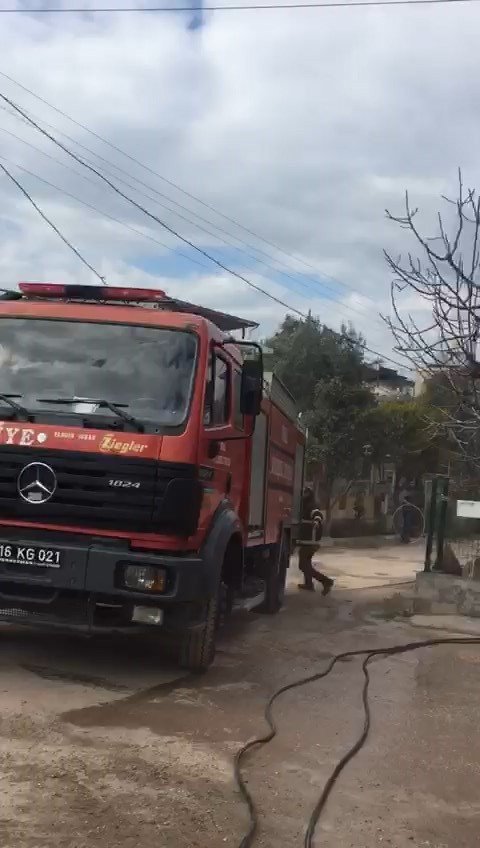 Ahşap ev alevlere teslim oldu