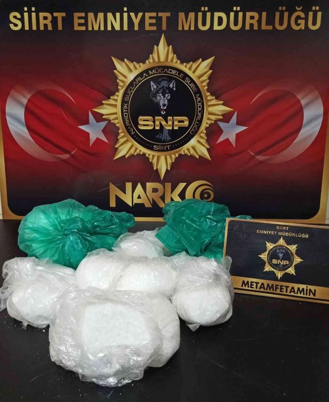 Aracın arka kapılarına zulalanmış metamfetamin maddesi ele geçirildi