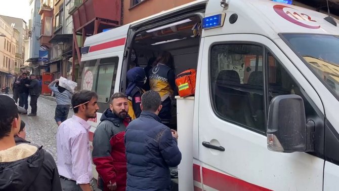 Ayakkabı imalathanesinde korkutan yangın