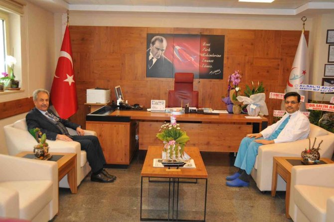 Başkan Akkaya sağlık çalışanlarının Tıp Bayramını kutladı