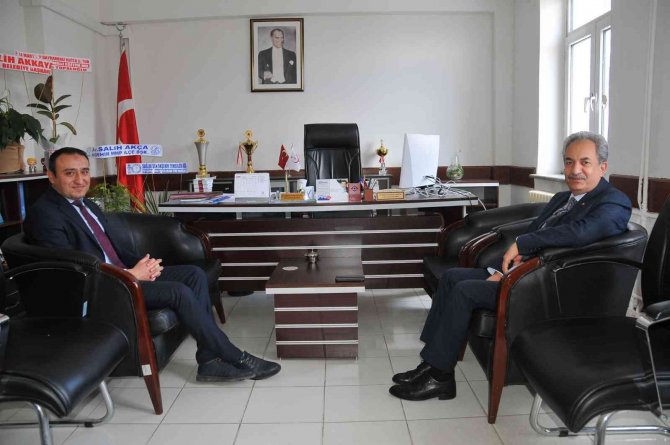 Başkan Akkaya sağlık çalışanlarının Tıp Bayramını kutladı